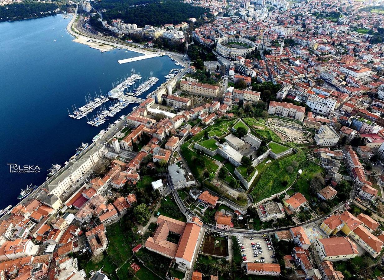 Rooms Aida Pula Zewnętrze zdjęcie